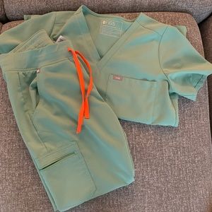 Jade Catarina & Zamora jogger Figs